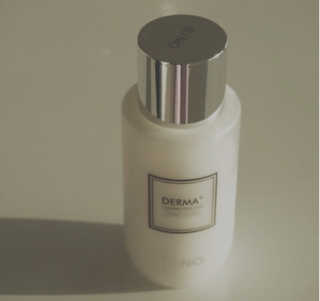 뷰니오 더마플러스 카밍 에멀전200ml — 4.5점을 준 리뷰어가 2020년 12월 올린 사용 사진