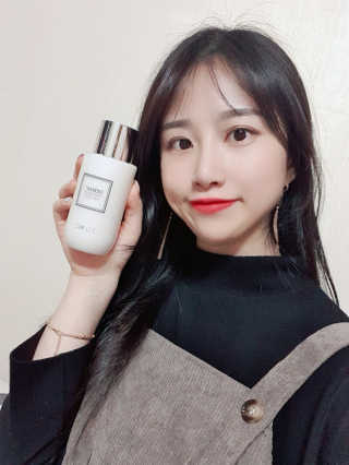 뷰니오 더마플러스 카밍 에멀전200ml — 5점을 준 리뷰어가 2020년 12월 올린 사용 사진