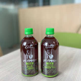 칸타타 콘트베이스 칸타타 콘트라베이스 TEA 보리/그린티 500ml — 5점을 준 리뷰어가 2020년 7월 올린 사용 사진