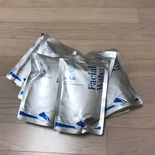 [설랩] 클렌징워터 세안수 500ml x 6팩 — 1.5점을 준 리뷰어가 2020년 10월 올린 사용 사진