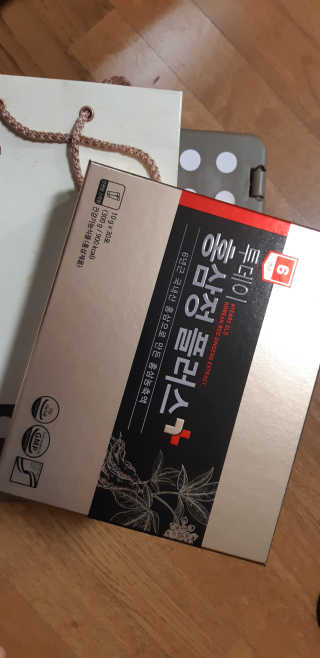 서울약사신협_투데이홍삼정플러스스틱_10g x 30포 — 4.5점을 준 리뷰어가 2020년 12월 올린 사용 사진