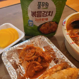 [풀무원] 들기름 볶음김치, 톡톡 김치, 깔끔한 김치 — 5점을 준 리뷰어가 2020년 6월 올린 사용 사진