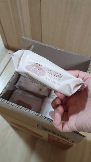아이수 브론 몬스터 휴대용 아기 물티슈 — 4점을 준 리뷰어가 2020년 12월 올린 사용 사진