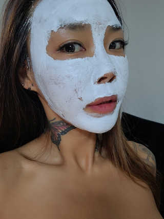 리더스코스메틱 리더스 밀크 스폰지 마스크 — 5점을 준 리뷰어가 2020년 12월 올린 사용 사진