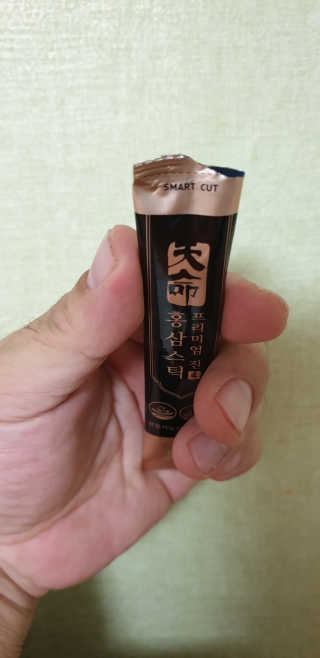 헬스업_천명진프리미엄홍삼스틱_10ml x 30포 — 5점을 준 리뷰어가 2020년 8월 올린 사용 사진