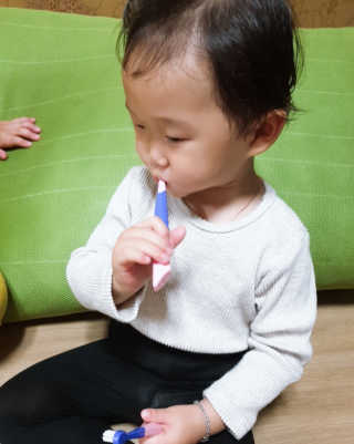 대웅제약 [덴티가드랩] 3-6세 엔젤 아기 칫솔, 치약 패키지 — 5점을 준 리뷰어가 2020년 10월 올린 사용 사진