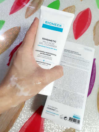 바이오믹 BIOMEEK SENSIMETIC MILD ACID CLEANSER — 5점을 준 리뷰어가 2020년 8월 올린 사용 사진
