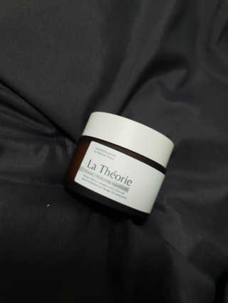 La Theorie Hydrating Ingredients | 하이드레이팅 인그레이디언츠 — 5점을 준 리뷰어가 2020년 5월 올린 사용 사진
