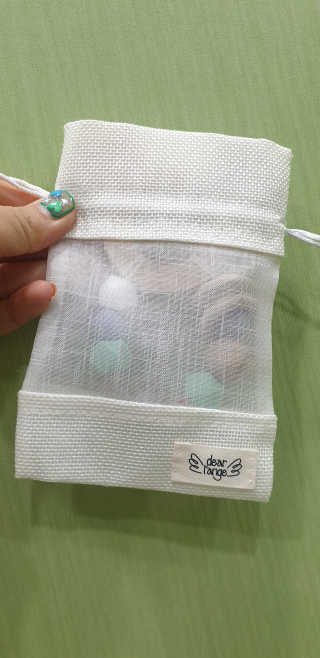 디어랑쥬 친환경 편백나무 원목 치발기 겸 딸랑이_미키 — 5점을 준 리뷰어가 2020년 5월 올린 사용 사진