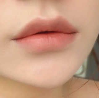 셀프코딩 코드 크러쉬 매트 리퀴드 립스틱+스티커 세트 — 5점을 준 리뷰어가 2020년 9월 올린 사용 사진