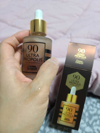 자민경 크레마카라콜 울트라 90 프로폴리스 앰플 — 5점을 준 리뷰어가 2020년 12월 올린 사용 사진