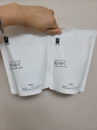 [생활공작소]핸드워시 용기 500ml 1개+리필 400ml 2개 — 5점을 준 리뷰어가 2020년 8월 올린 사용 사진