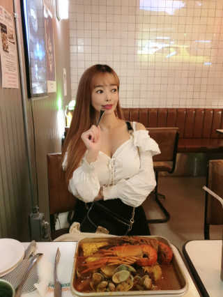 뉴욕아파트먼트 합정점 [뉴욕아파트먼트 오리지날그릴] 4만원 이용권 — 5점을 준 리뷰어가 2020년 6월 올린 사용 사진