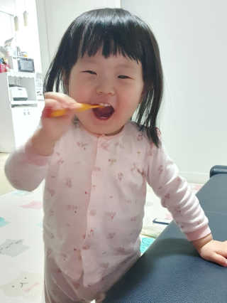 메디덴코 투투스 키즈 어린이 치약 — 5점을 준 리뷰어가 2020년 4월 올린 사용 사진