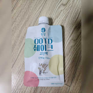 [꾸콤] 참참 OOTD쉐이크 고단백 일주일세트 50g x 5 — 4점을 준 리뷰어가 2020년 10월 올린 사용 사진