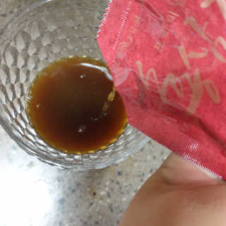 서울약사신협_프리미엄 6년근 홍삼진액_70mlx30포 — 5점을 준 리뷰어가 2020년 7월 올린 사용 사진