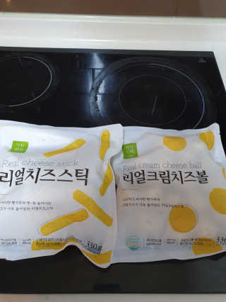 가치식탁 리얼치즈스틱, 리얼크림치즈볼 — 5점을 준 리뷰어가 2020년 10월 올린 사용 사진