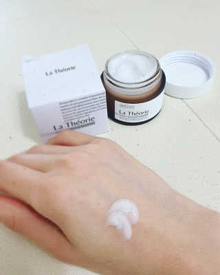 La Theorie Hydrating Ingredients | 하이드레이팅 인그레이디언츠 — 5점을 준 리뷰어가 2020년 5월 올린 사용 사진