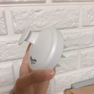 자극 없이 털/각질 관리가 가능한 코코몰리 실리콘 목욕 브러쉬 — 3점을 준 리뷰어가 2020년 11월 올린 사용 사진
