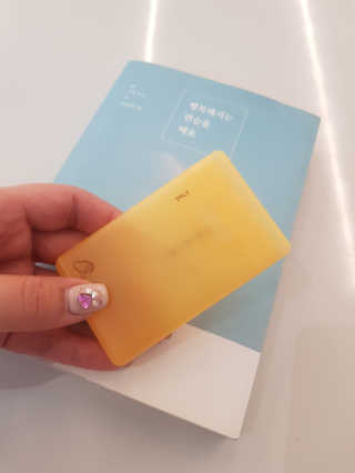 콜린스 [a Card] 에이카드 휴대용 손소독제 3종 — 5점을 준 리뷰어가 2020년 10월 올린 사용 사진
