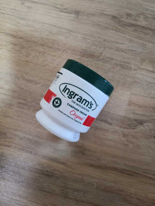 인그람스 캠퍼 크림 오리지널 300ml — 5점을 준 리뷰어가 2020년 4월 올린 사용 사진