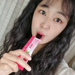 헬스업_쁘띠쁘띠석류콜라겐젤리_20g x 14포 — 5점을 준 리뷰어가 2020년 8월 올린 사용 사진