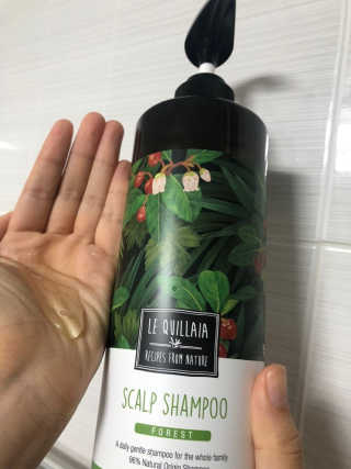 르퀼라야 스칼프 샴푸 810ml [가드니아/포레스트] — 5점을 준 리뷰어가 2020년 7월 올린 사용 사진