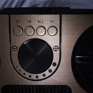 SEVIZ RETRO20W 레트로 블루투스 스피커 — 5점을 준 리뷰어가 2020년 10월 올린 사용 사진