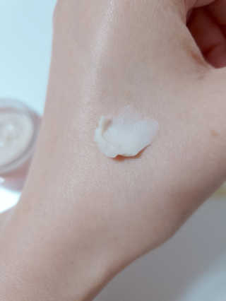 Tween.Ty Skin 트웬티스킨 리페어 아이크림 프리미엄 라인 — 4.5점을 준 리뷰어가 2020년 10월 올린 사용 사진