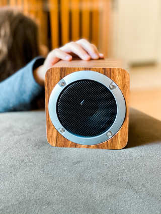 SEVIZ MINI10W 레트로 블루투스 스피커 — 5점을 준 리뷰어가 2020년 10월 올린 사용 사진