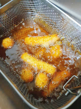 가치식탁 리얼치즈스틱, 리얼크림치즈볼 — 5점을 준 리뷰어가 2020년 9월 올린 사용 사진