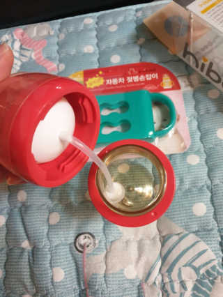 하이비코리아 앉아서나서서먹는젖병 하이비 PPSU 빨대젖병 — 5점을 준 리뷰어가 2020년 6월 올린 사용 사진
