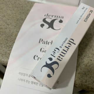 derma SC-Gel 더마에스씨 겔 20g — 5점을 준 리뷰어가 2020년 4월 올린 사용 사진