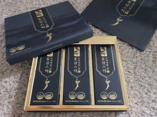 헬스업_천명진프리미엄홍삼스틱_10ml x 30포 — 5점을 준 리뷰어가 2020년 10월 올린 사용 사진