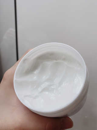 인그람스 캠퍼 크림 오리지널 300ml — 5점을 준 리뷰어가 2020년 4월 올린 사용 사진