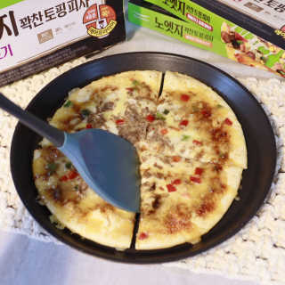 [풀무원] 노엣지 꽉찬토핑 피자 3종 — 5점을 준 리뷰어가 2020년 8월 올린 사용 사진
