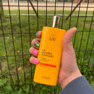 네이처컬렉션 이자녹스 UV 선 프로 365 익스트림 선 플루이드 100ml — 5점을 준 리뷰어가 2020년 5월 올린 사용 사진