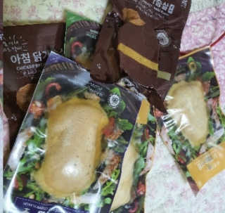 바로 먹는 아침 실온보관 닭가슴살 6종 — 4점을 준 리뷰어가 2020년 10월 올린 사용 사진