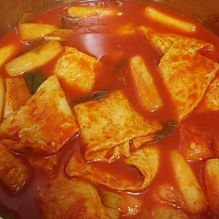 [심플리쿡]창화당떡볶이+모둠만두, 쫄면+굴림만두 SET — 5점을 준 리뷰어가 2020년 9월 올린 사용 사진