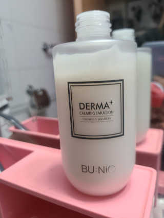 뷰니오 더마플러스 카밍 에멀전200ml — 5점을 준 리뷰어가 2020년 12월 올린 사용 사진