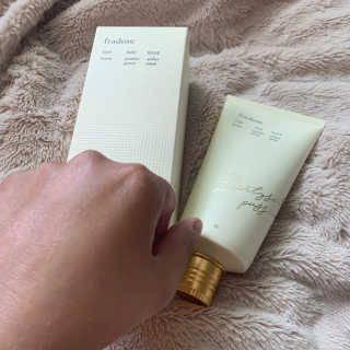 프라도어 바디 프라이머 크림-데오도란트 x 퍼퓸 로션 — 5점을 준 리뷰어가 2020년 6월 올린 사용 사진
