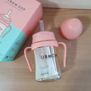 유비맘 샘방지 PPSU 빨대컵_컬러 랜덤 발송 — 5점을 준 리뷰어가 2020년 8월 올린 사용 사진