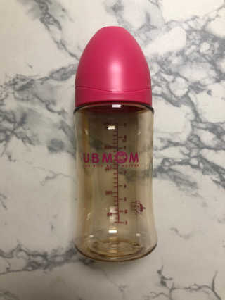 유비맘 PPSU 젖병 노꼭지_260ml_컬러 랜덤 발송 — 5점을 준 리뷰어가 2020년 7월 올린 사용 사진