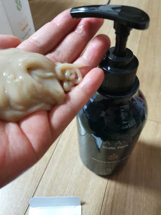 아카이아 이아 A3 헤어스캘프팩 500ml — 4점을 준 리뷰어가 2020년 6월 올린 사용 사진