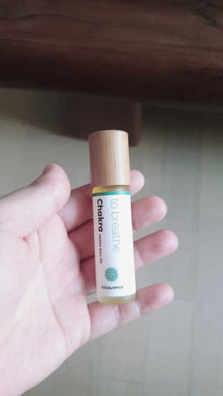 무니스튜디오 차크라 아로마 롤온 7종 10ml — 5점을 준 리뷰어가 2020년 5월 올린 사용 사진