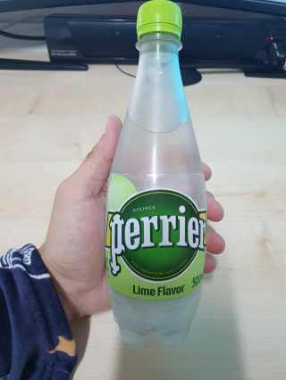 페리에 라임 500ml 투명페트 — 5점을 준 리뷰어가 2020년 11월 올린 사용 사진