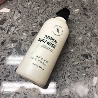 (주)에네스티 내추럴 촉촉  오트밀 바디워시 500ml — 4.5점을 준 리뷰어가 2020년 4월 올린 사용 사진