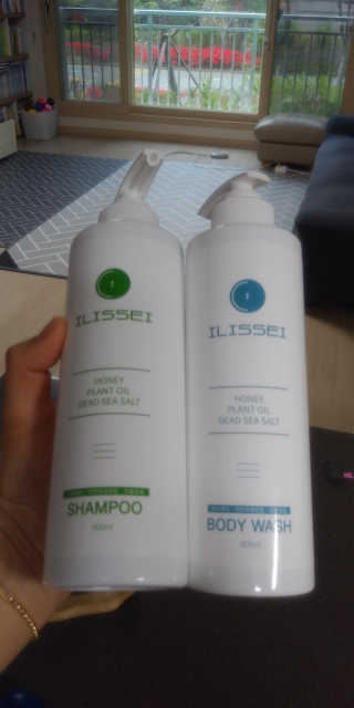 일리세이 허니 샴푸 500ml + 허니 바디워시 500ml 세트 — 5점을 준 리뷰어가 2020년 4월 올린 사용 사진