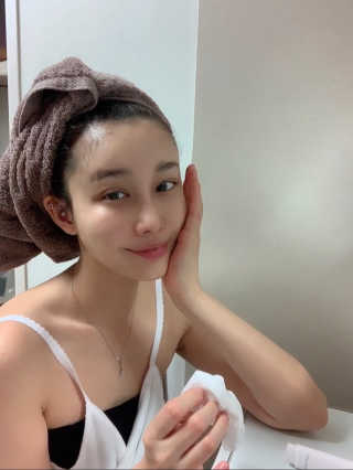 바이오믹 BIOMEEK SENSIMETIC SOOTHING MASK.S — 5점을 준 리뷰어가 2020년 7월 올린 사용 사진