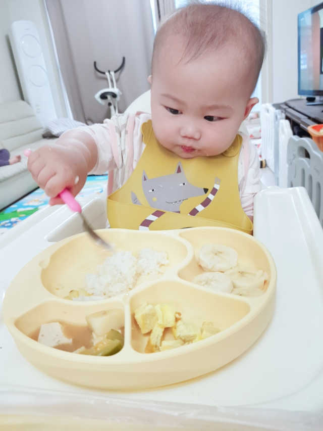 유비맘 캐릭터 실리콘 흡착 식판_색상 랜덤발송 리뷰 사진
